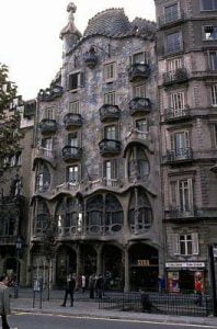 Gaudí. Casa Batlló. 1904-06. Barcelona.