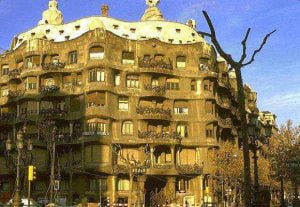 Gaudí. Casa Milá. 1906.10. Barcelona.