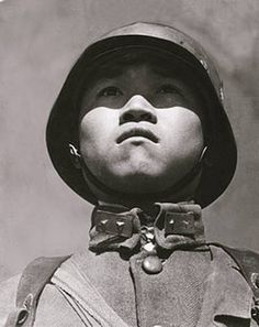 4db80d6450968e50c20aa57d127dea54--robert-capa-robert-richard