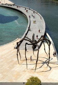b63b77a72f5eac0ee87612000468c3b3--bilbao-guggenheim-basque-country