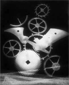 da931355240b89eb5d23ce23efb8a4fc--pinhole-camera-man-ray