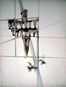 moholy-nagy-lc3a1szlc3b3-through-the-fence-1927