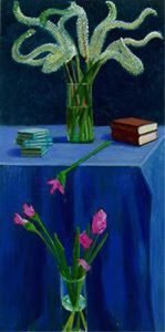 1996. Dos floreros con una mesa y libros.