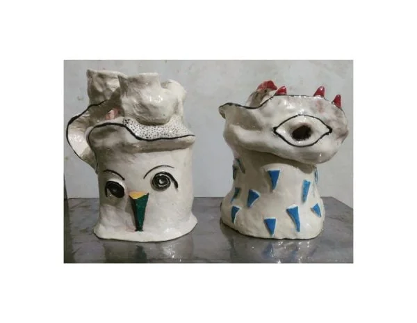 Cerámicas: 22 x 17 x 17 cm.